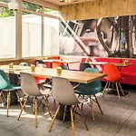 宜必巴黎布洛涅比扬古酒店 3*