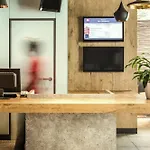 酒店 宜必巴黎布洛涅比扬古酒店 3*