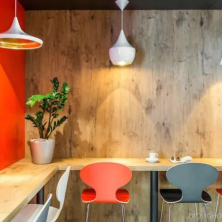 Ibis Paris Billancourt Hotel 3*