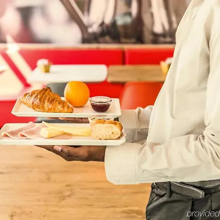 Ibis Paris Billancourt Hotel 3*